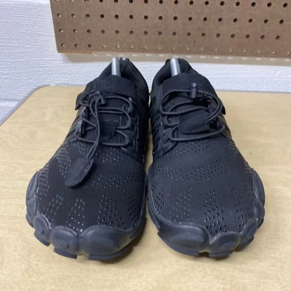 Stylish Black Athletic Shoes - Picture 2 of 9